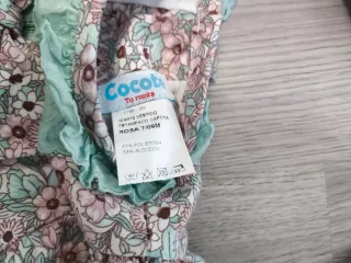 Lote 3 vestidos y 2 pololos bebé niña