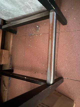 2 Sgabelli in pelle e legno