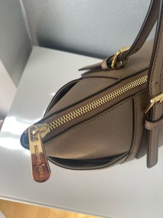 Bolso Tote Michael Kors Beige y Dorado