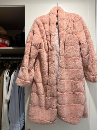 Abrigo pelo rosa talla única