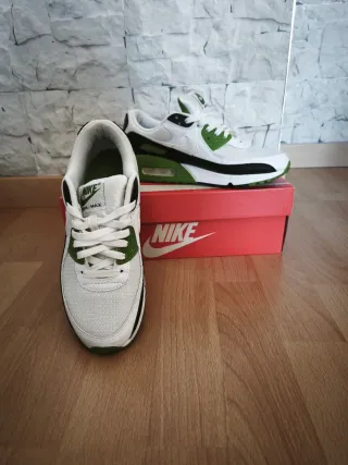 Nike Air Max 90 Verde y Blanco