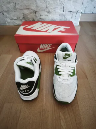 Nike Air Max 90 Verde y Blanco