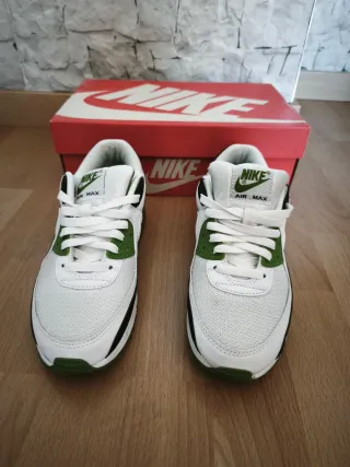 Nike Air Max 90 Verde y Blanco