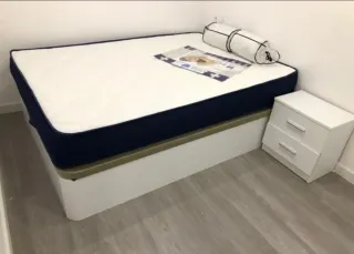 Canapés y colchones nuevos