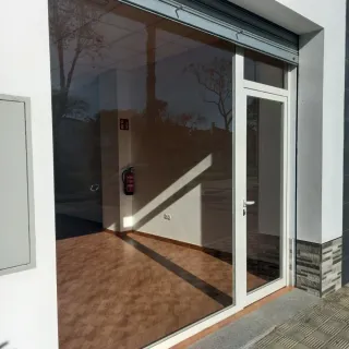 Cierre aluminio y cristal 2.82m x 2.60m