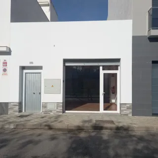 Cierre aluminio y cristal 2.82m x 2.60m