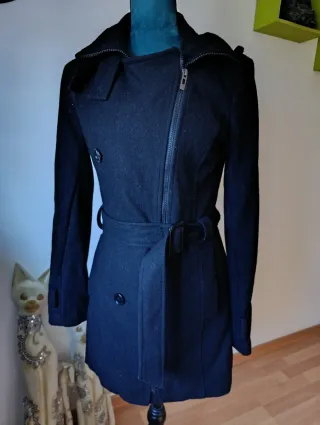 Abrigo Miss Passion Negro con Cinturón