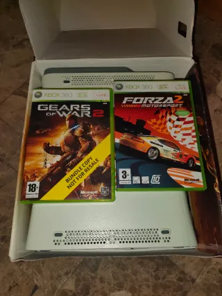 Xbox 360 con caja original versión Gears 2