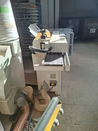 Máquina encoladora cantos cola caliente