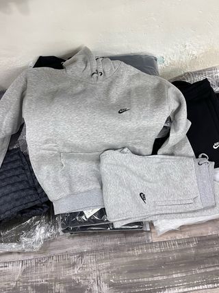 Conjunto Nike Sudadera y Pantalón Gris