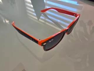 Gafas de sol Ray-Ban niño naranja y negro