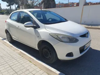 Mazda 2 2011