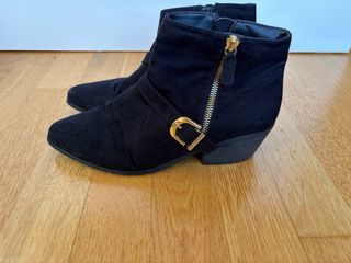 Lote calzado mujer botines y planos