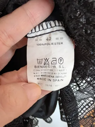 Vestido negro fiesta volantes