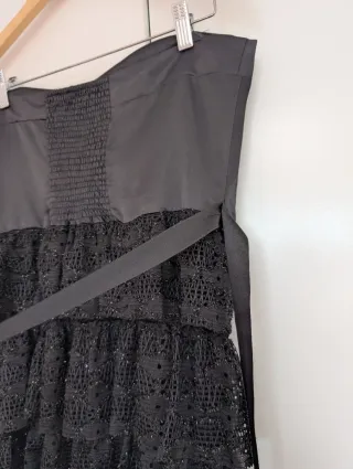 Vestido negro fiesta volantes