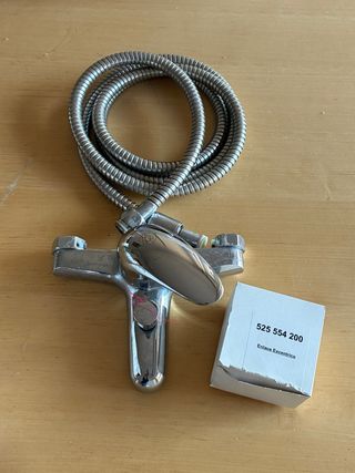 Grifería de baño con manguera y caja