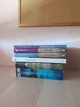 Varios libros en muy buen estado.