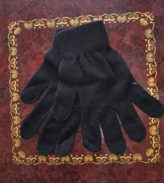 Lote Calcetines y Guantes.