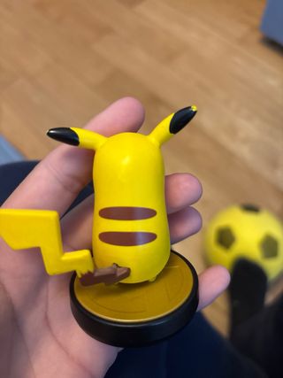 Figura Pikachu Amiibo