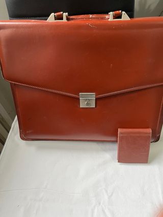 Valigetta in similpelle marrone