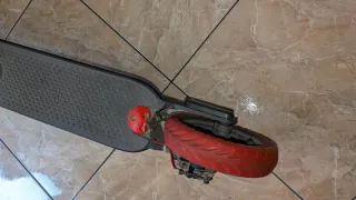 Monopatín Eléctrico Xiaomi Negro/Rojo