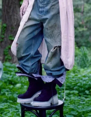 Botas UGG negras con cordones