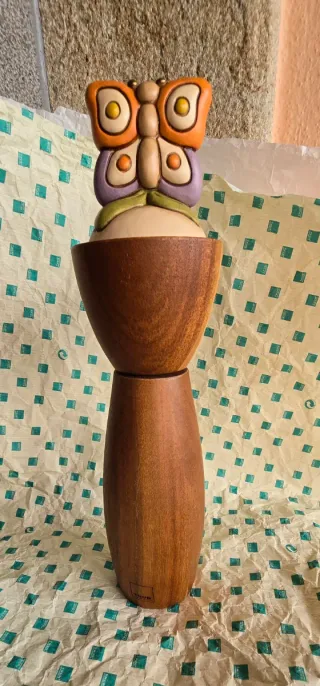 Macinapepe Thun con farfalla in legno