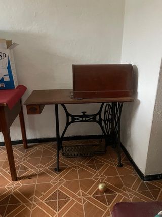 Macchina da cucire Stoewer anni '40 con mobile