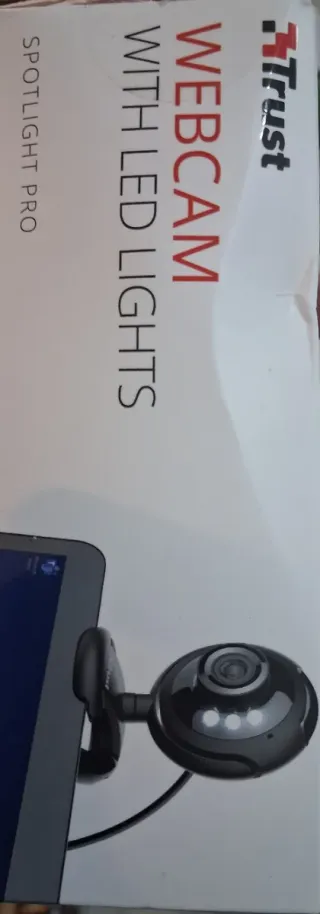 Webcam Trust con LED, Negra