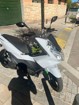 Honda PCX 125cc Gris Automática  2015