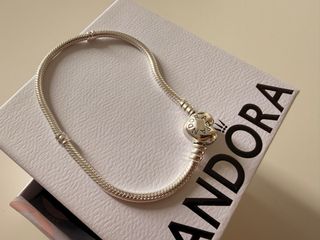 Pulsera Pandora con Charms