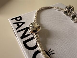 Pulsera Pandora con Charms