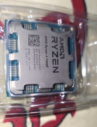 AMD Ryzen 5 7500F Procesador