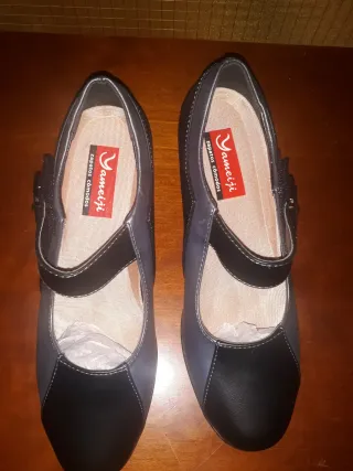 Tacones Mary Jane Negro y Azul