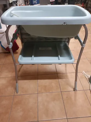Bañera y cambiador de bebé Marca Chicco