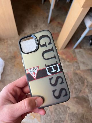 Funda Guess para iPhone