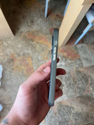 Funda Guess para iPhone