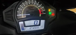 Kawasaki ER 6F Negra