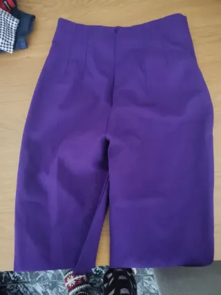 Pantalón vestir Zara morado de pinzas