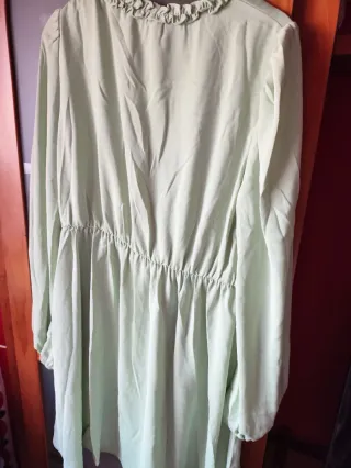 Lote Ropa Mujer: Blusa Verde, Faldas