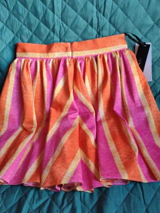 Lote Ropa Mujer: Blusa Verde, Faldas