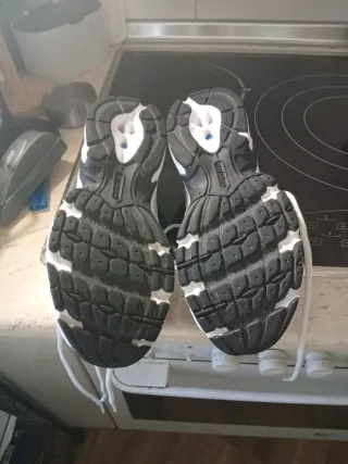 Zapatillas Niuman Mujer Gris y Blanco