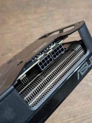 RX 7700 XT 12GB