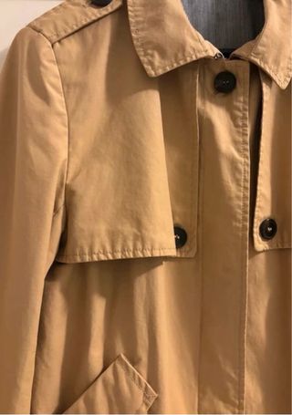 Trench corto Zara beige