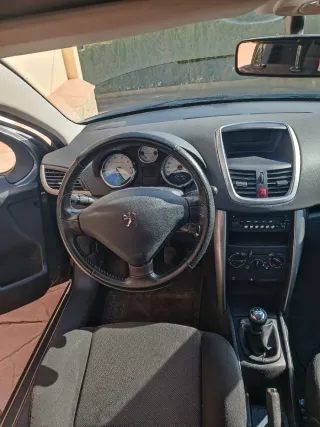 Peugeot 207 2009