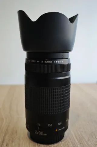 Canon EOS 1300D + Accesorios