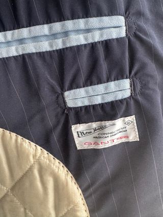 Americana acolchada azul con rayas