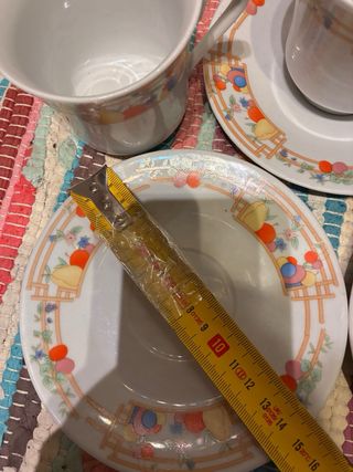 Juego 4 tazas con platos frutales