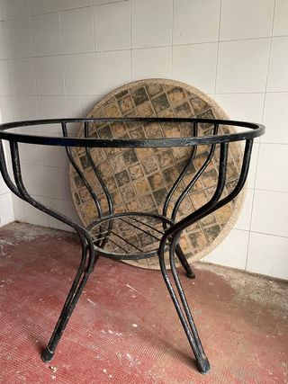 mesa de jardin o terraza, de hierro con marmol