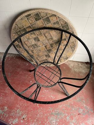 mesa de jardin o terraza, de hierro con marmol